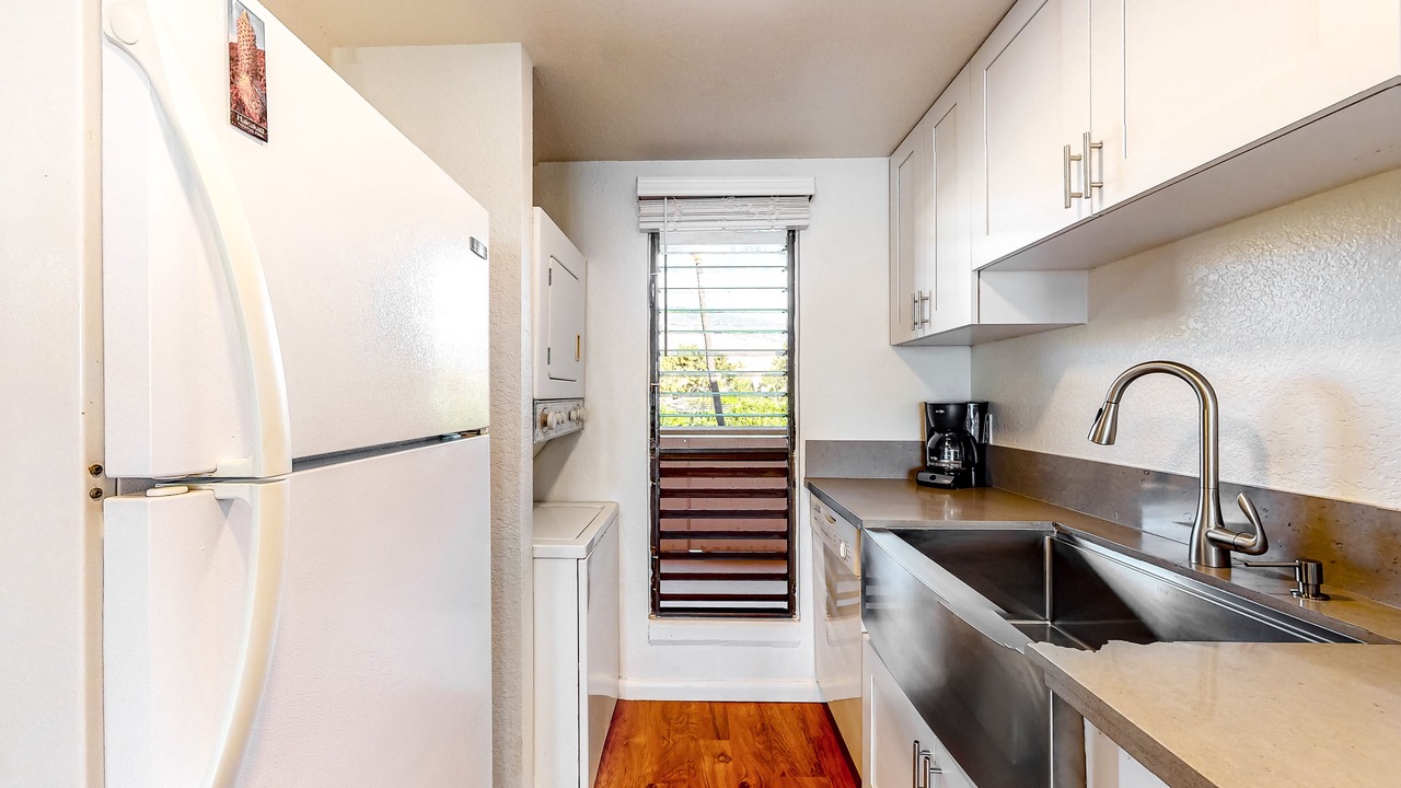 Photo of Kitchen in Maalaea