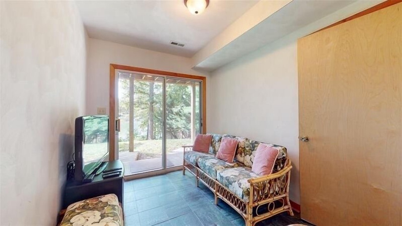 Photo of Bedroom in Huddleston