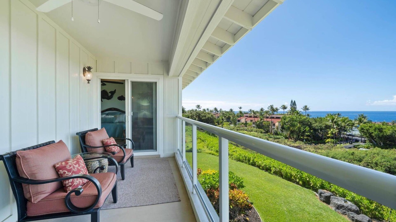 Photo of Patio Balcony in Kahaluu Bay