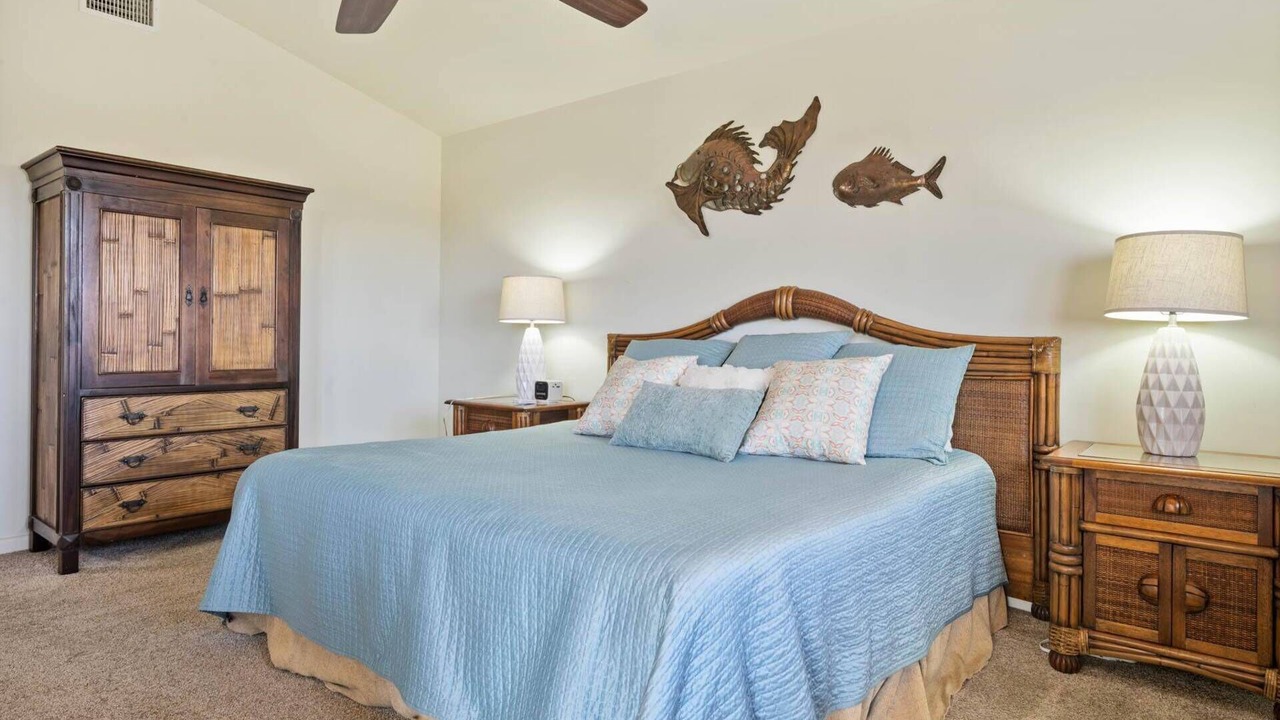 Photo of Bedroom in Kahaluu Bay