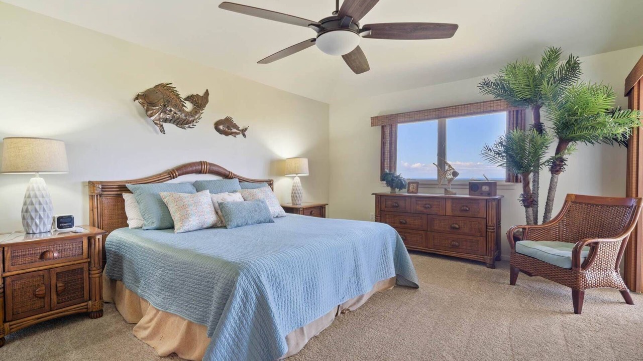Photo of Bedroom in Kahaluu Bay