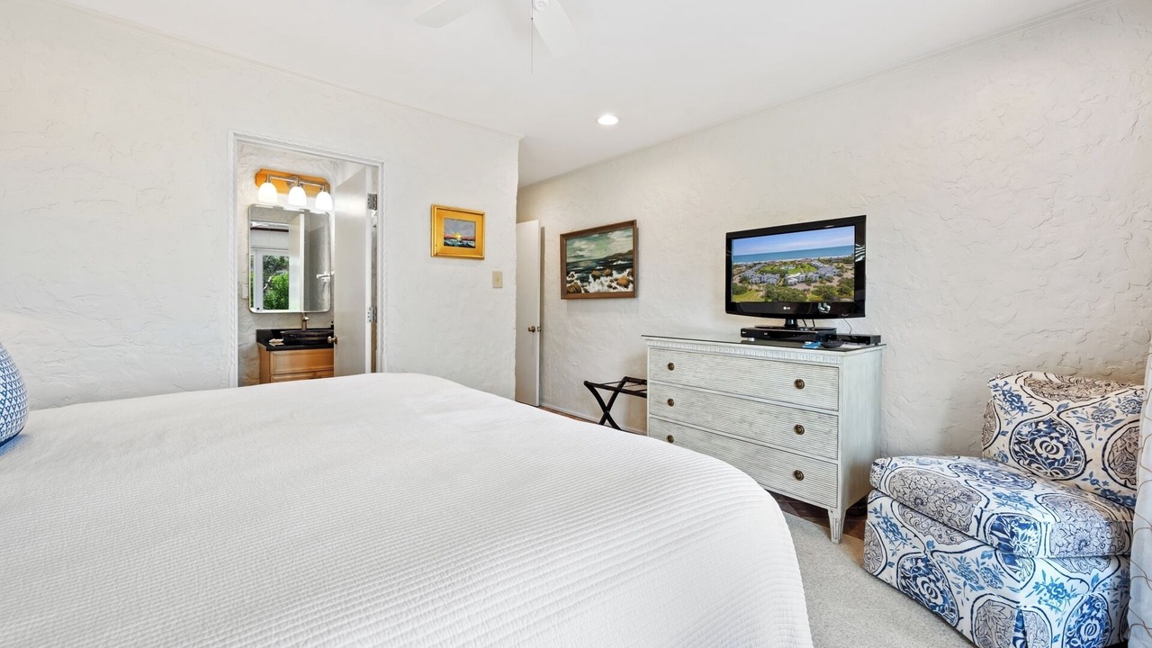 Photo of Bedroom in Debordieu Colony