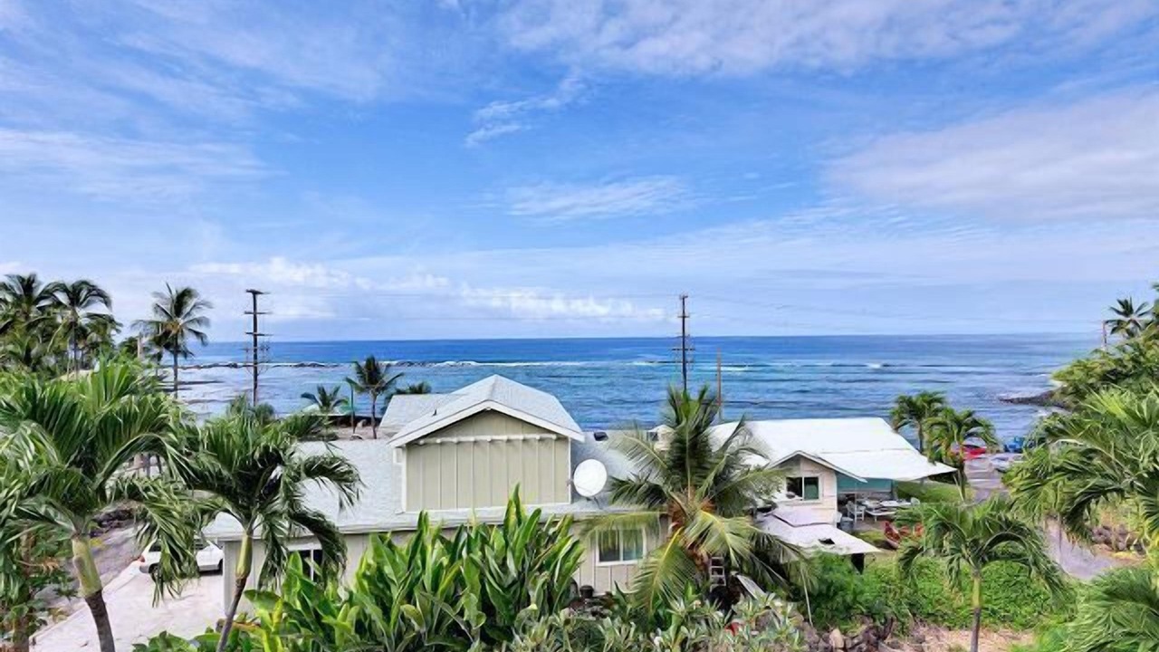 Photo of Others in Kahaluu Bay