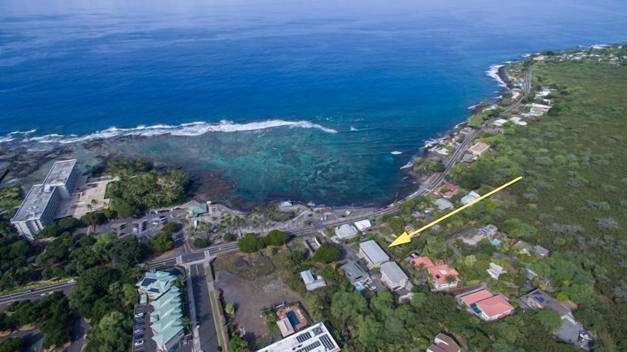 Photo of Others in Kahaluu Bay