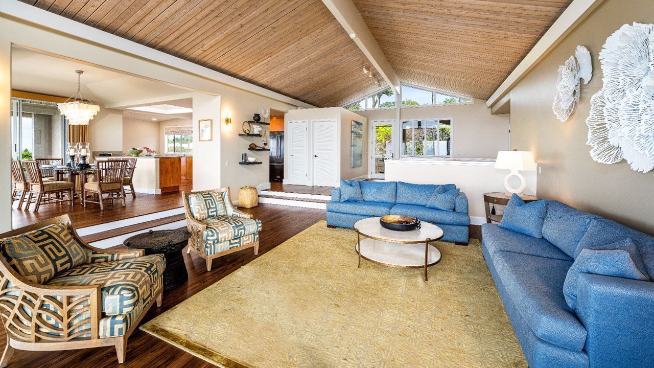 Photo of Bedroom in Kahaluu Bay