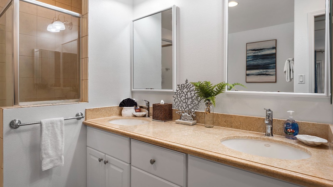 Photo of Bathroom in Waikoloa