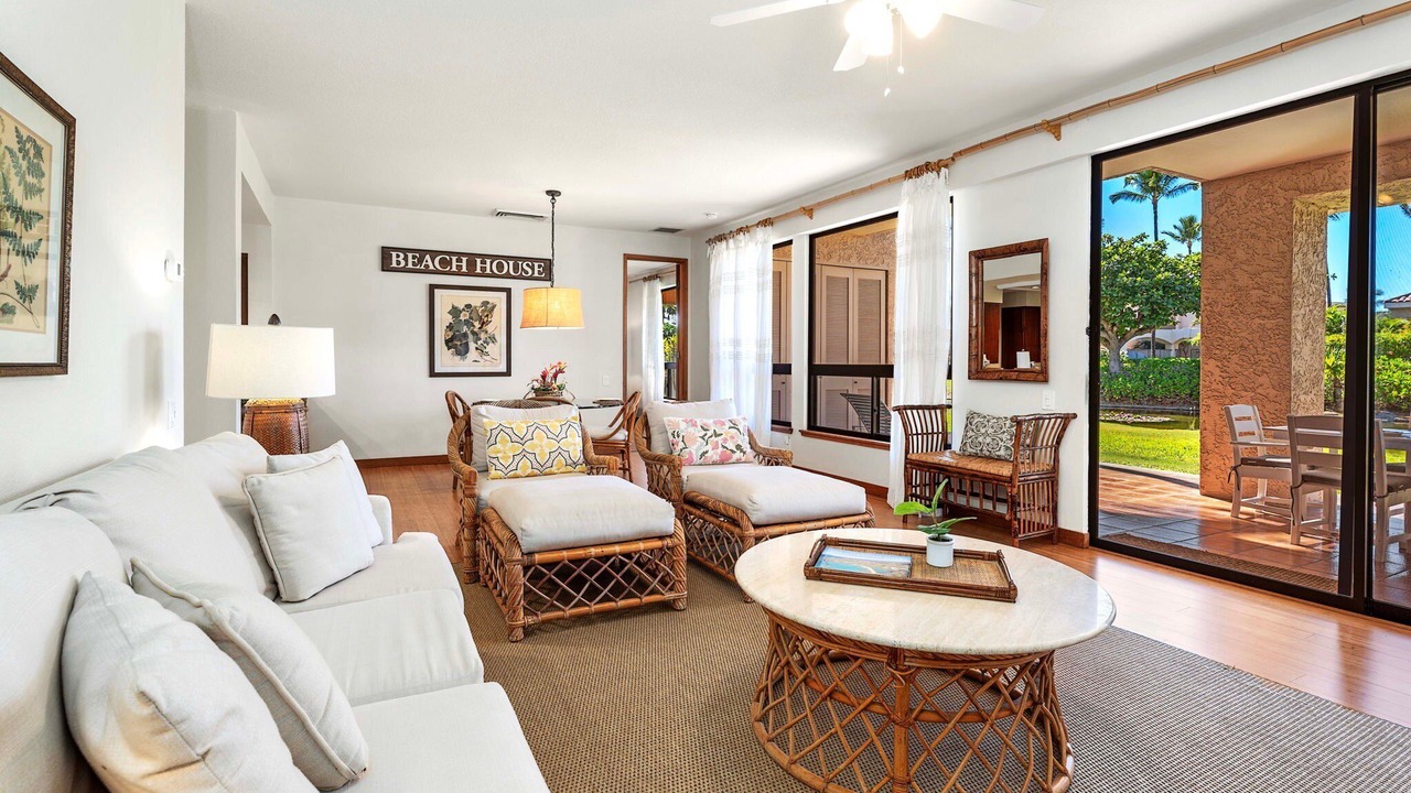 Photo of Livingroom in Waikoloa