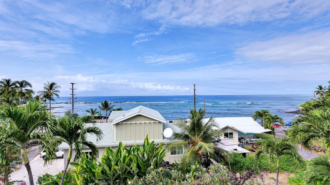 Photo of Others in Kahaluu Bay