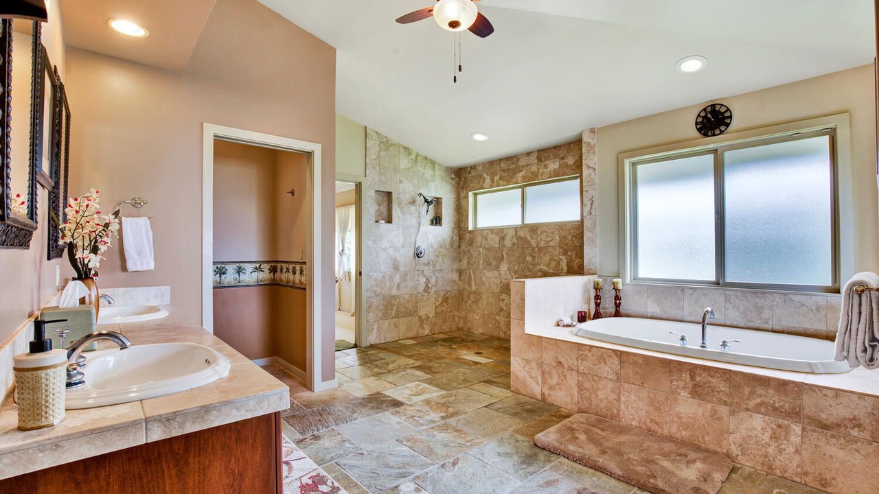 Photo of Bathroom in Kailua-Kona