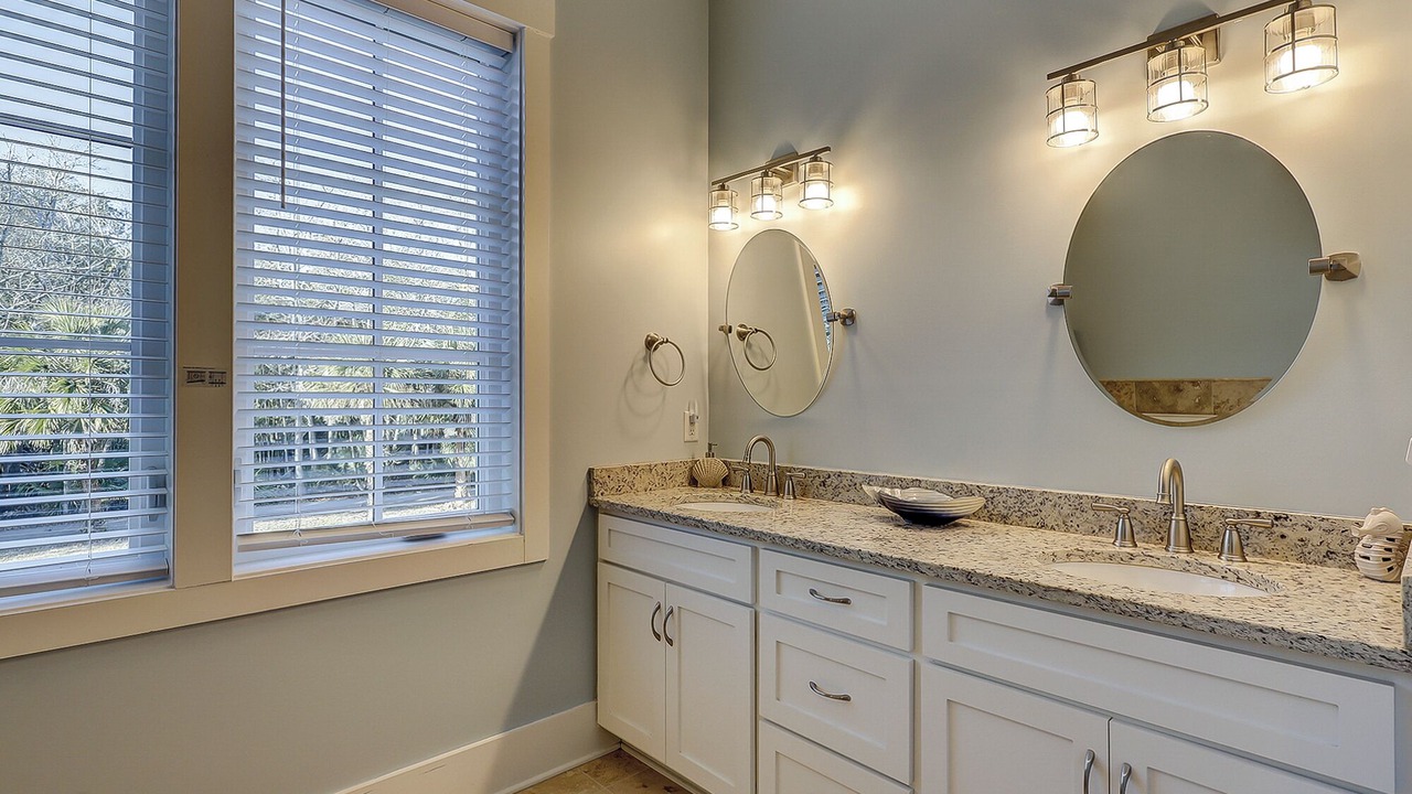 Photo of Bathroom in North Forest Beach