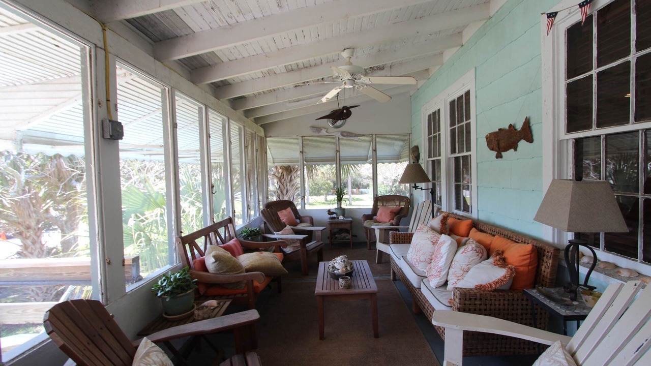 Photo of Livingroom in Sullivan's Island
