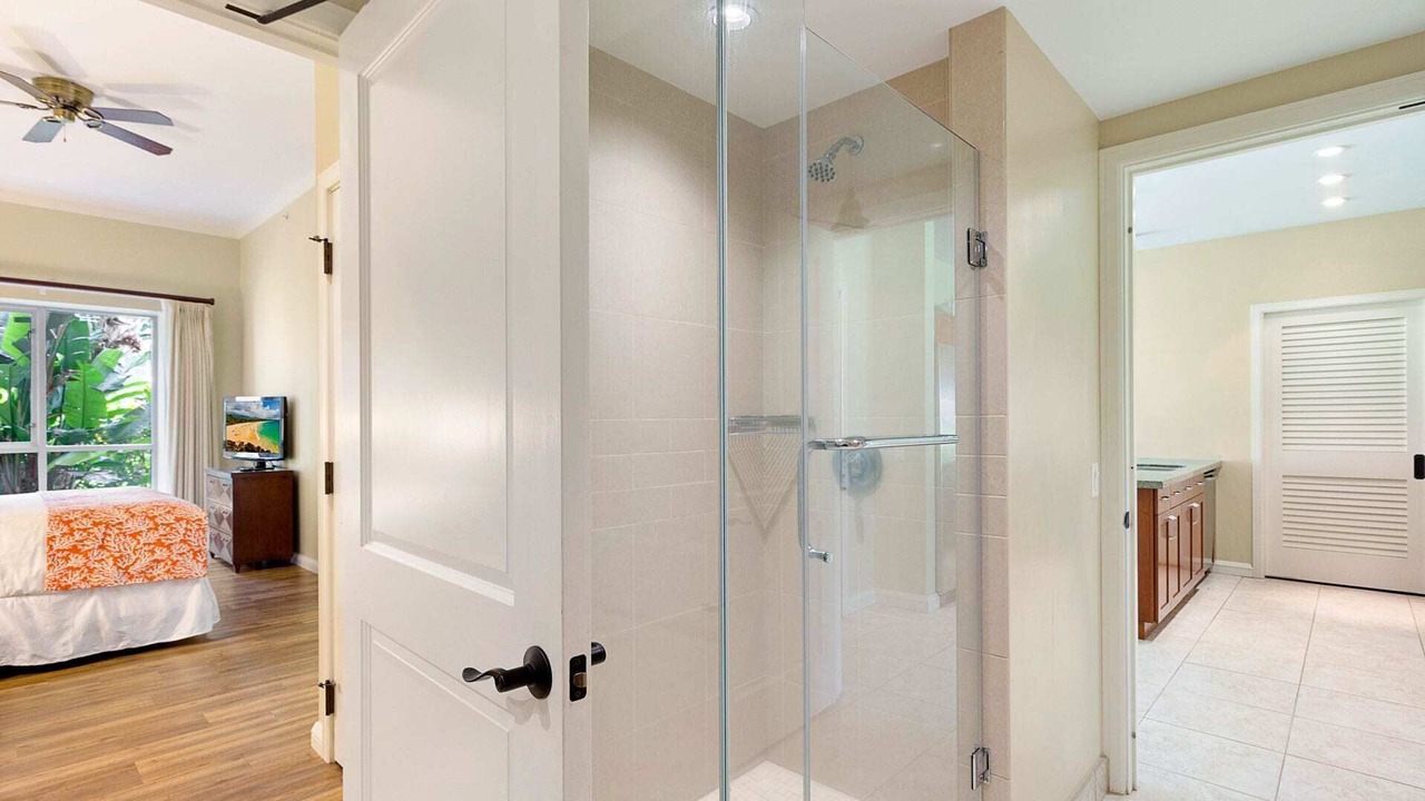 Photo of Bathroom in Honokowai