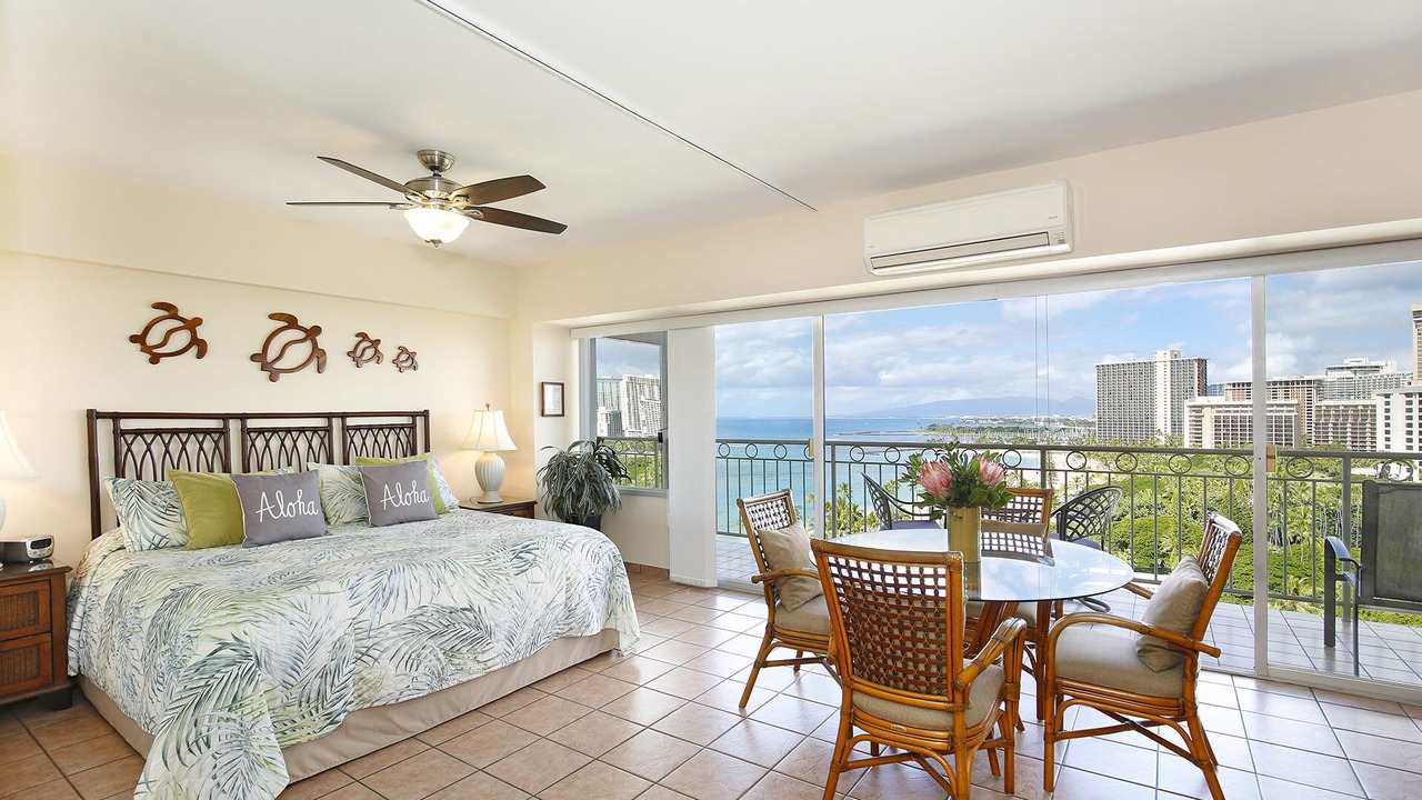 Photo of Bedroom in Waikiki
