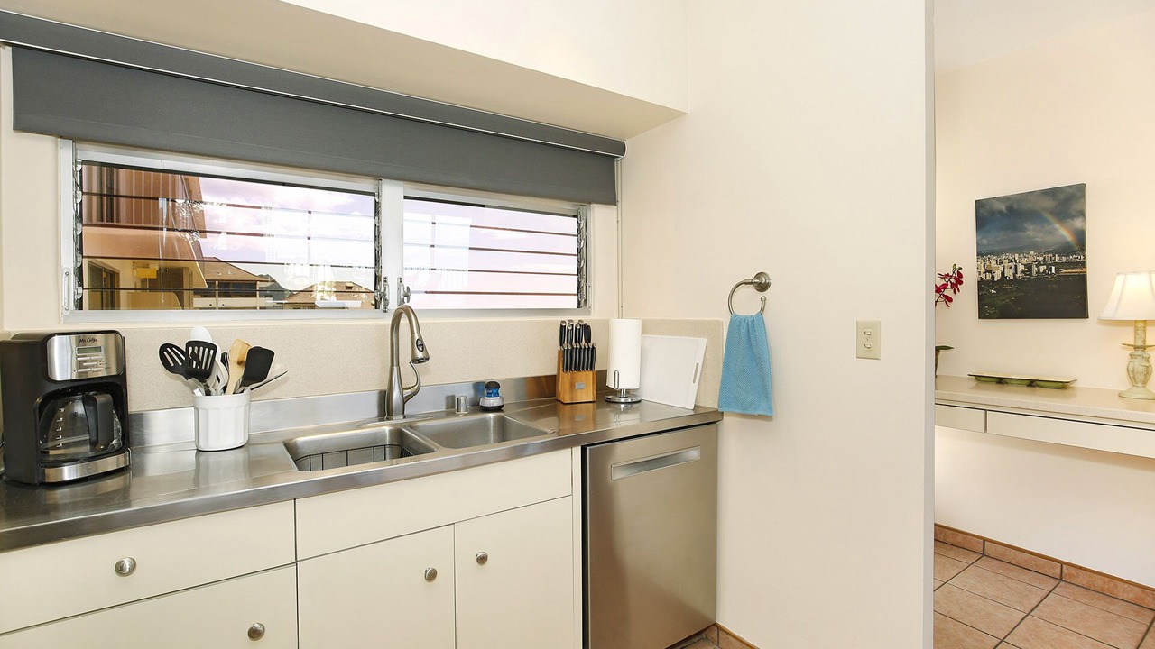 Photo of Kitchen in Waikiki