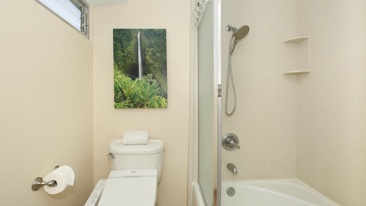 Photo of Bathroom in Waikiki