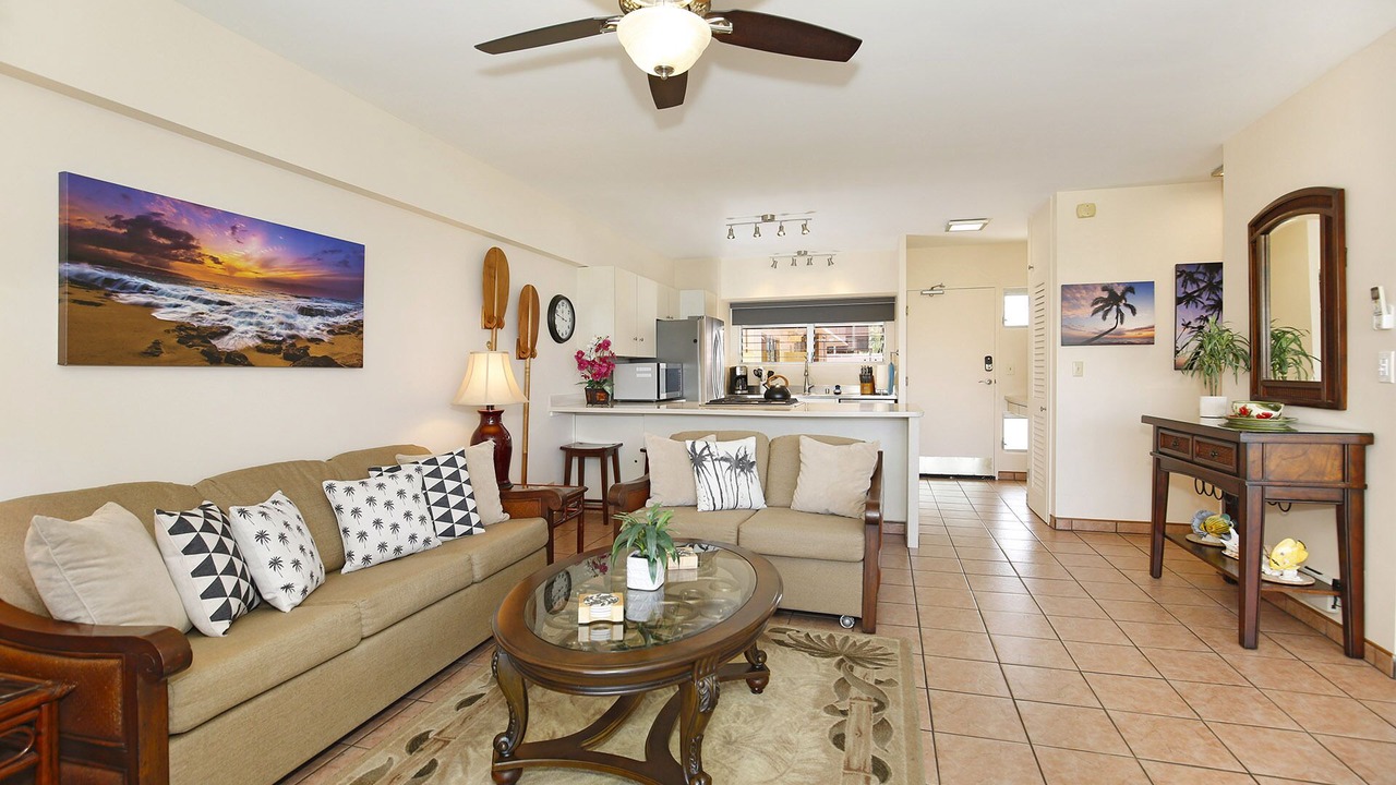 Photo of Livingroom in Waikiki