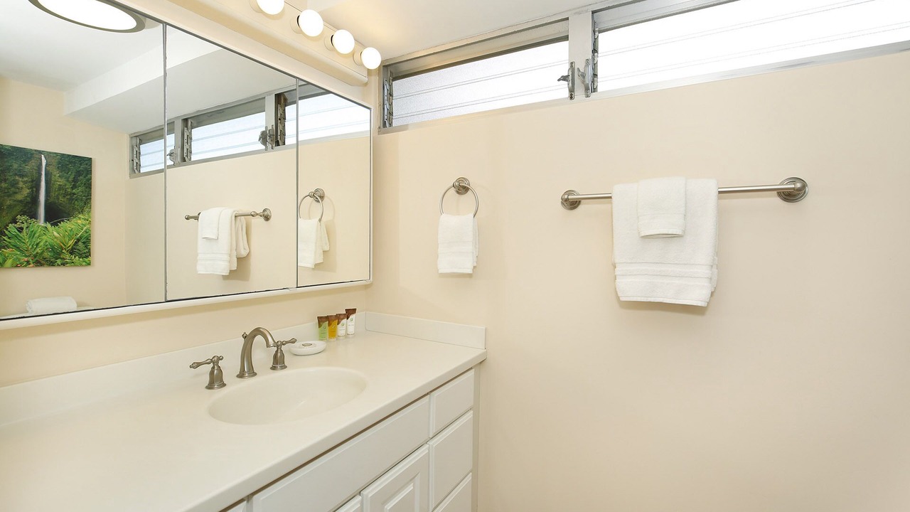 Photo of Bathroom in Waikiki