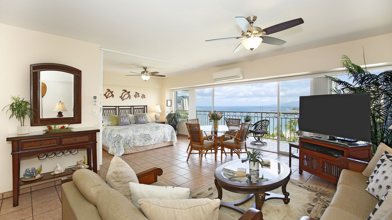 Photo of Bedroom in Waikiki