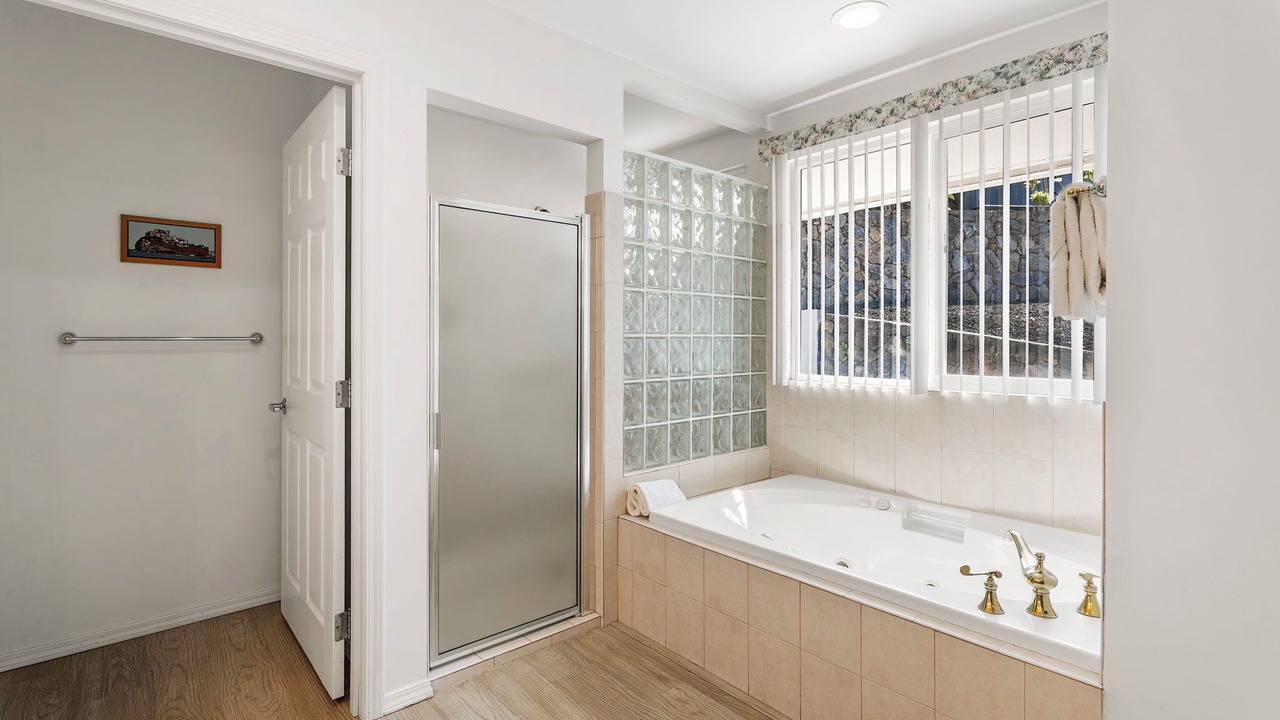 Photo of Bathroom in Kahaluu-Keauhou