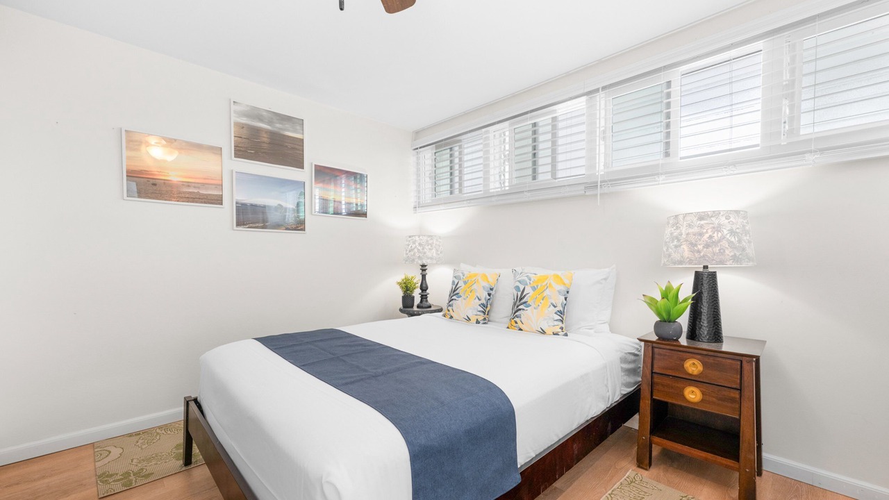 Photo of Bedroom in Historic Lahaina Front Street