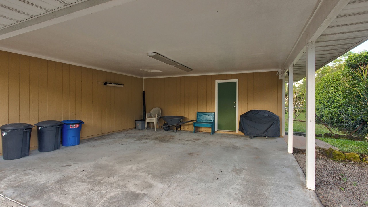 Photo of Patio Balcony in Keaau