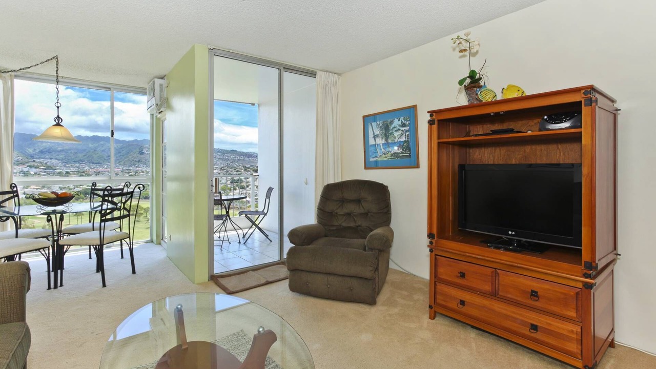 Photo of Livingroom in Waikiki
