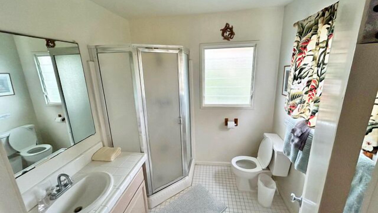 Photo of Bathroom in Wailua
