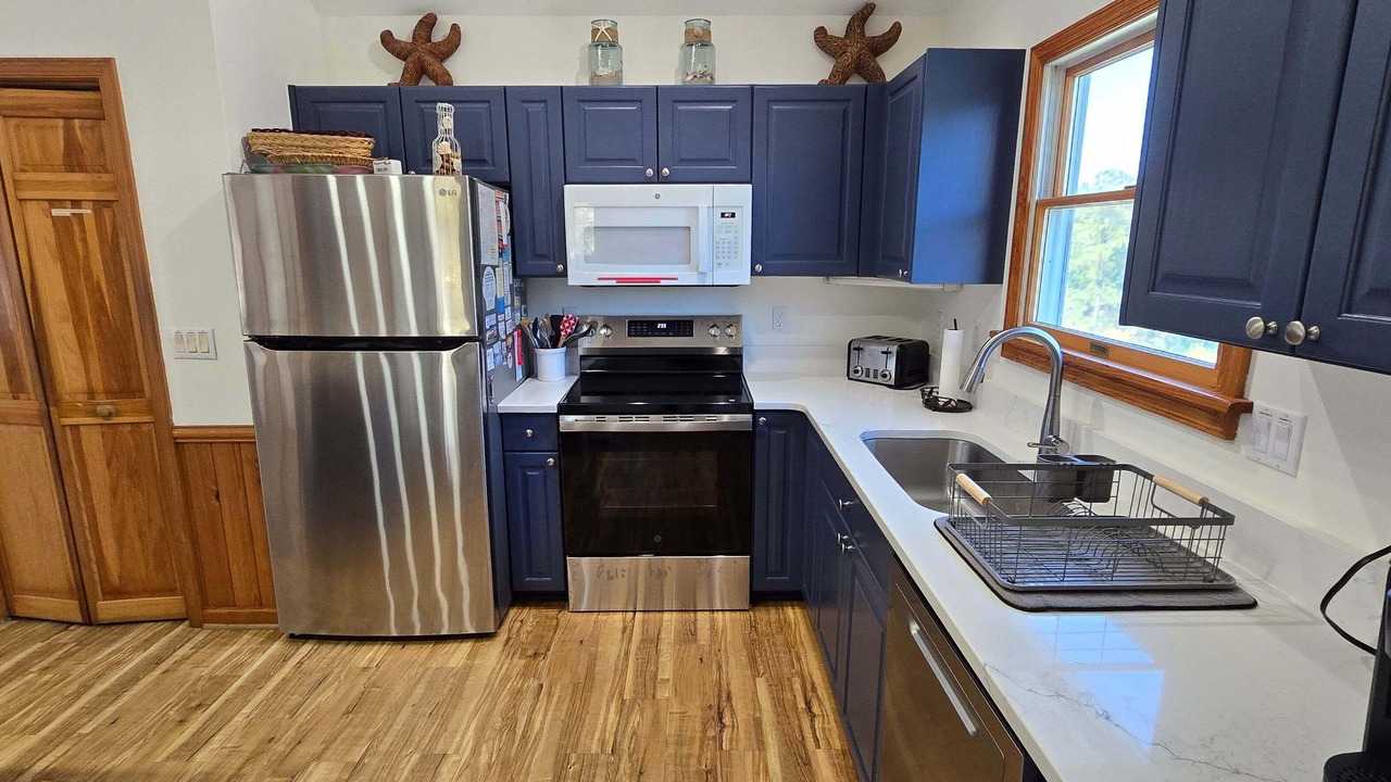 Photo of Kitchen in Whalehead Beach