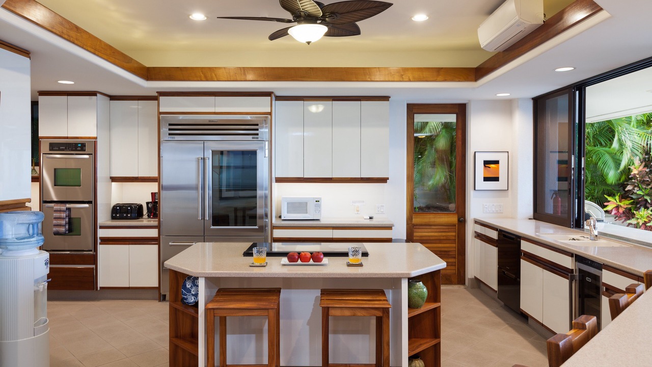 Photo of Kitchen in Kahaluu-Keauhou