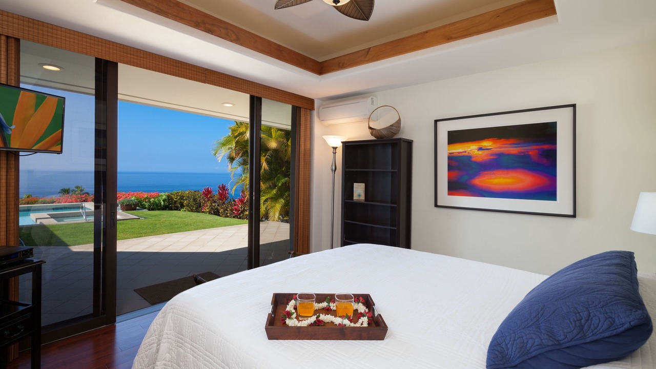 Photo of Bedroom in Kahaluu-Keauhou