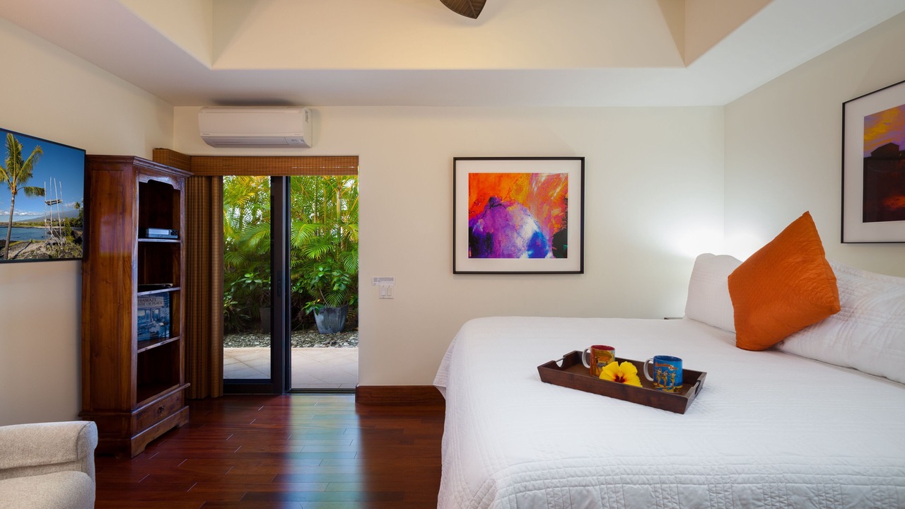 Photo of Bedroom in Kahaluu-Keauhou