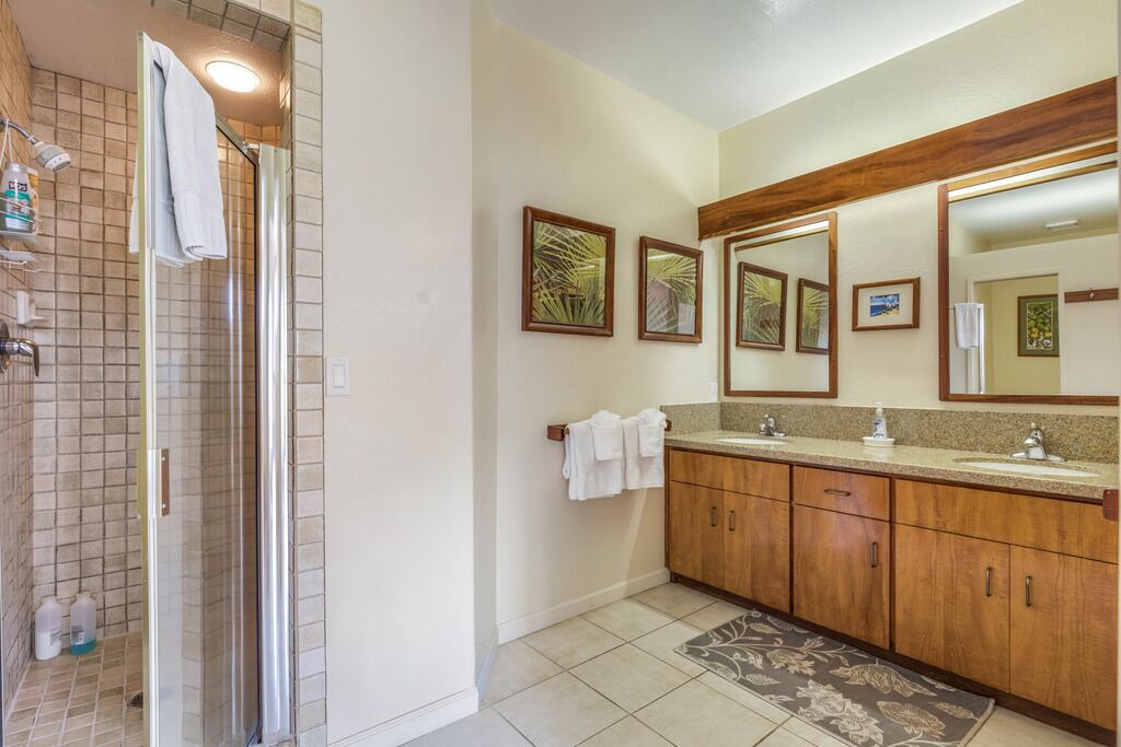Photo of Bathroom in Keauhou