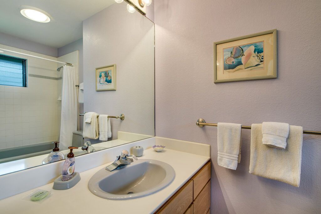 Photo of Bathroom in Kalihiwai