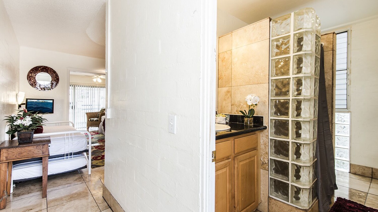 Photo of Bathroom in Waikiki