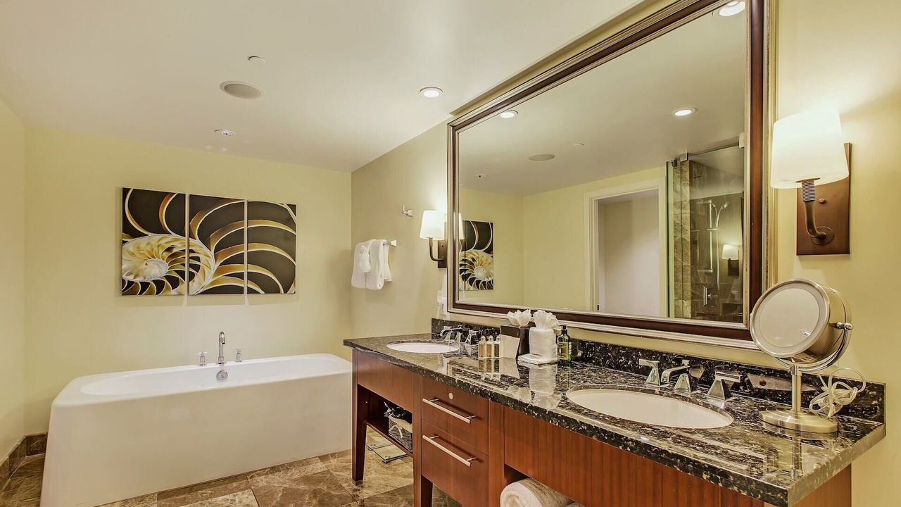 Photo of Bathroom in Honokowai