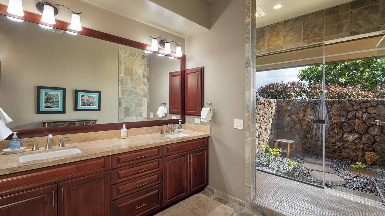 Photo of Bathroom in Kamuela