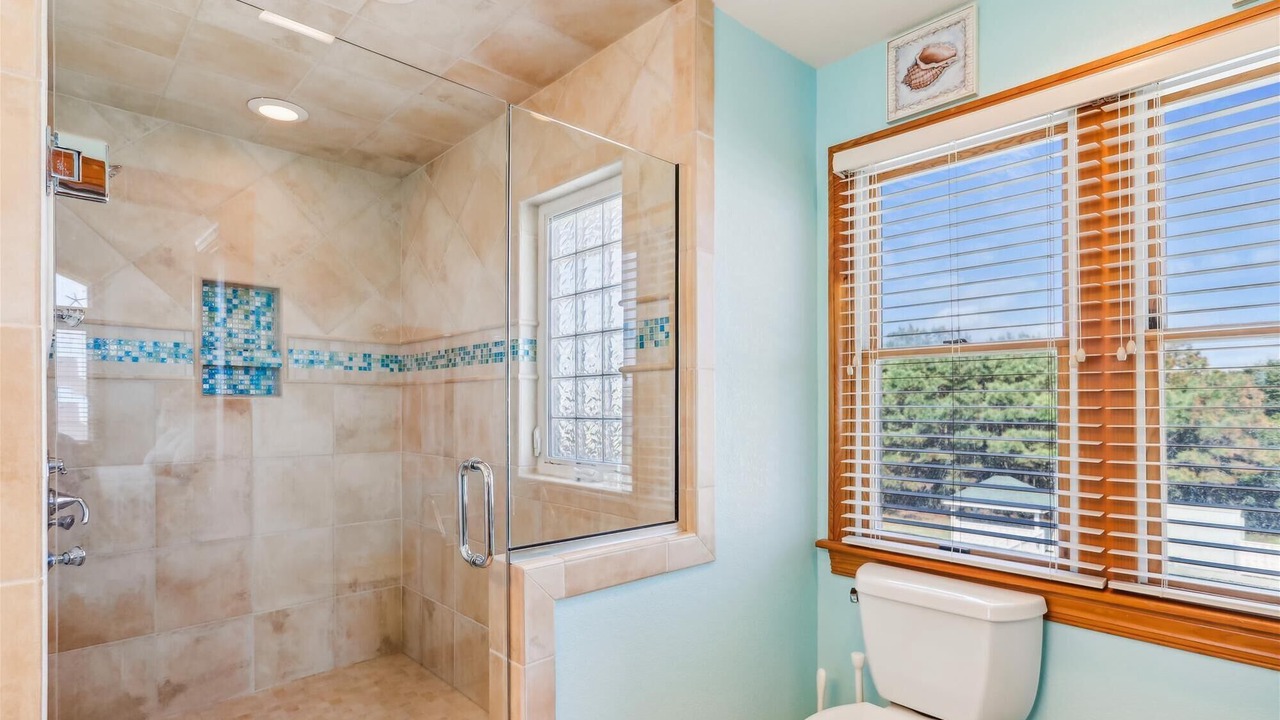 Photo of Bathroom in Whalehead Beach