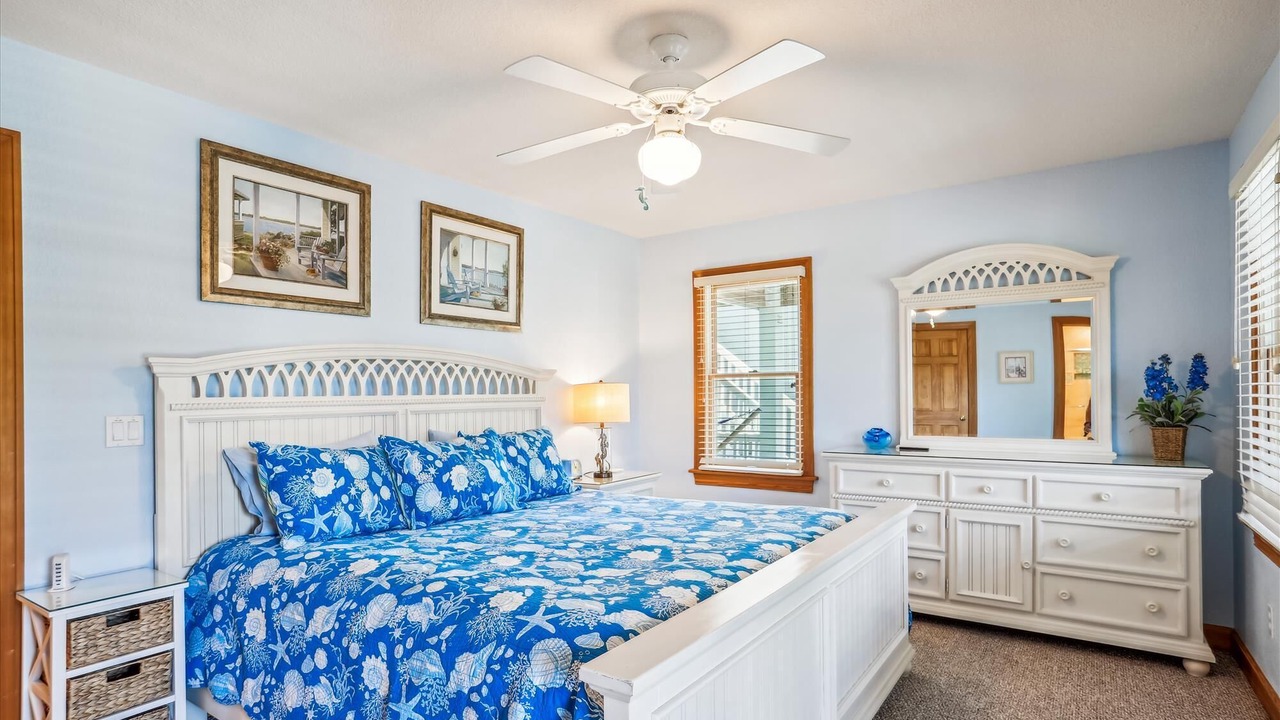 Photo of Bedroom in Whalehead Beach