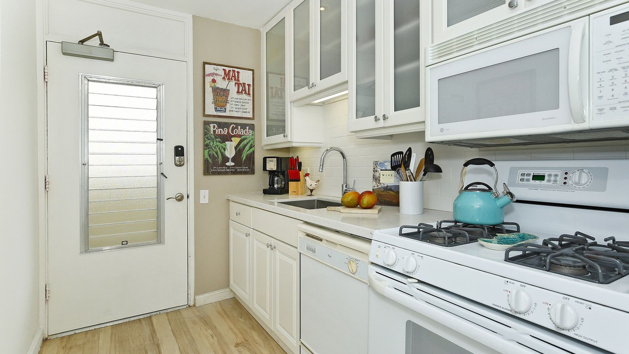 Photo of Kitchen in Diamond Head - Kapahulu - St. Louis