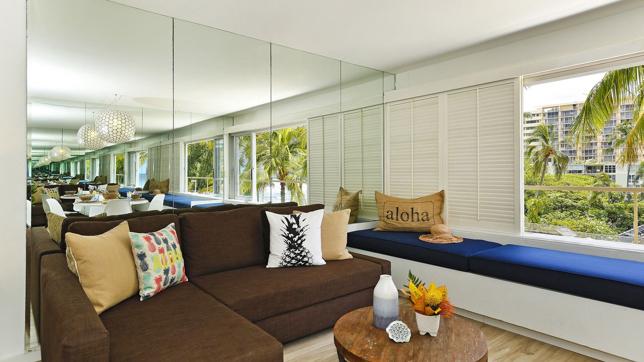 Photo of Livingroom in Diamond Head - Kapahulu - St. Louis
