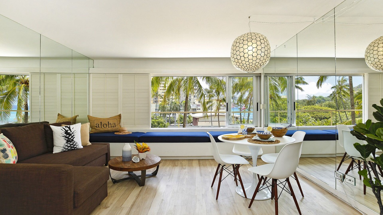 Photo of Livingroom in Diamond Head - Kapahulu - St. Louis