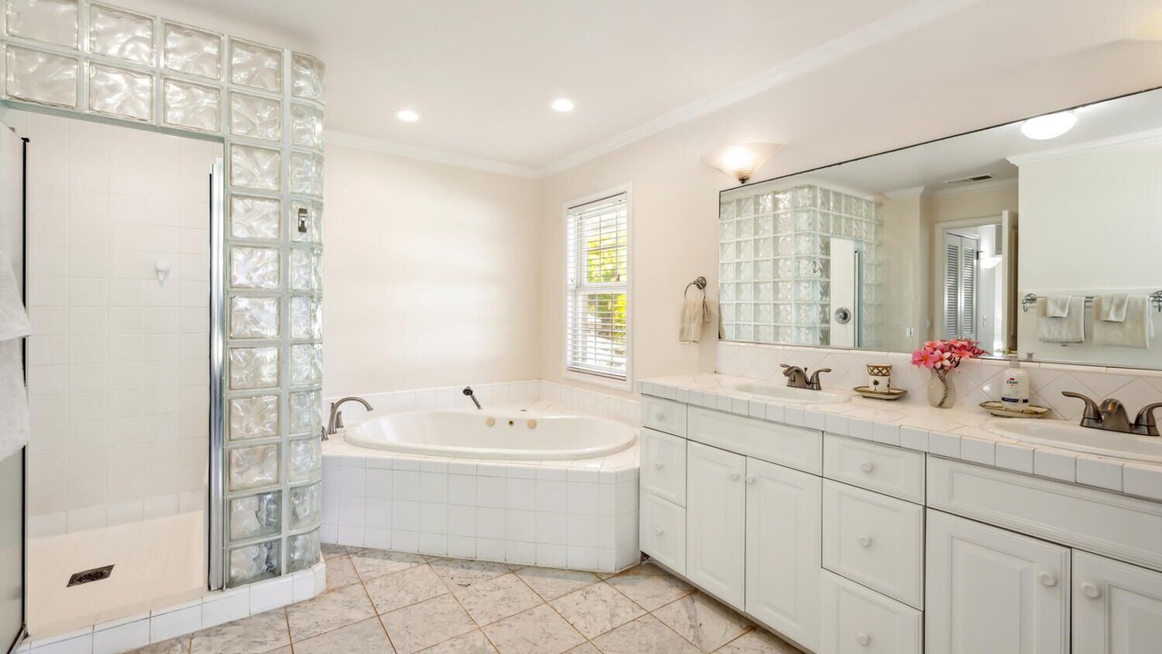 Photo of Bathroom in Waimea