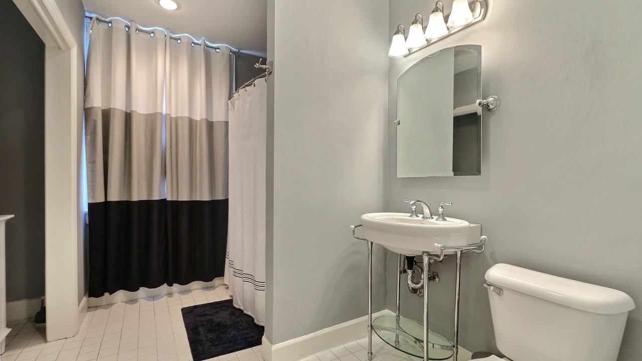 Photo of Bathroom in Historic Downtown Savannah