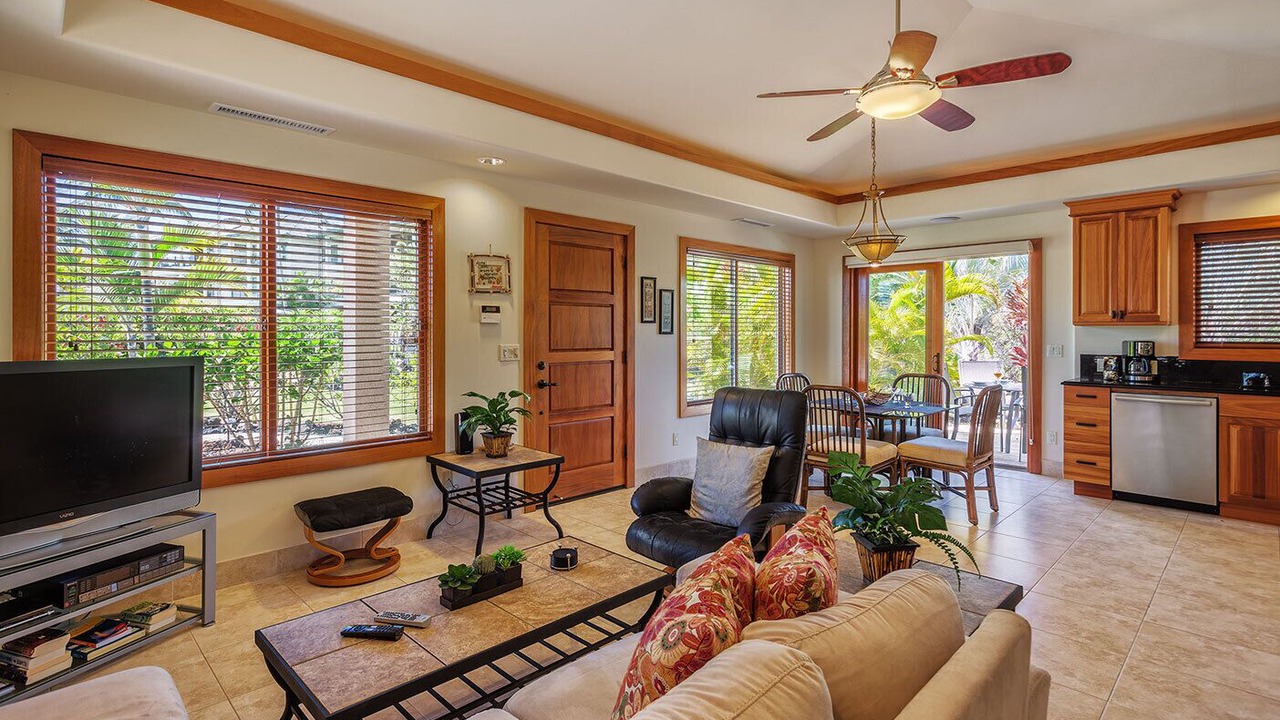 Photo of Livingroom in Waikoloa