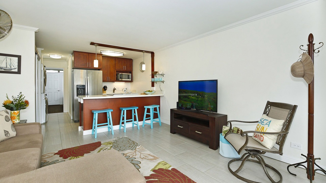 Photo of Livingroom in Waikiki
