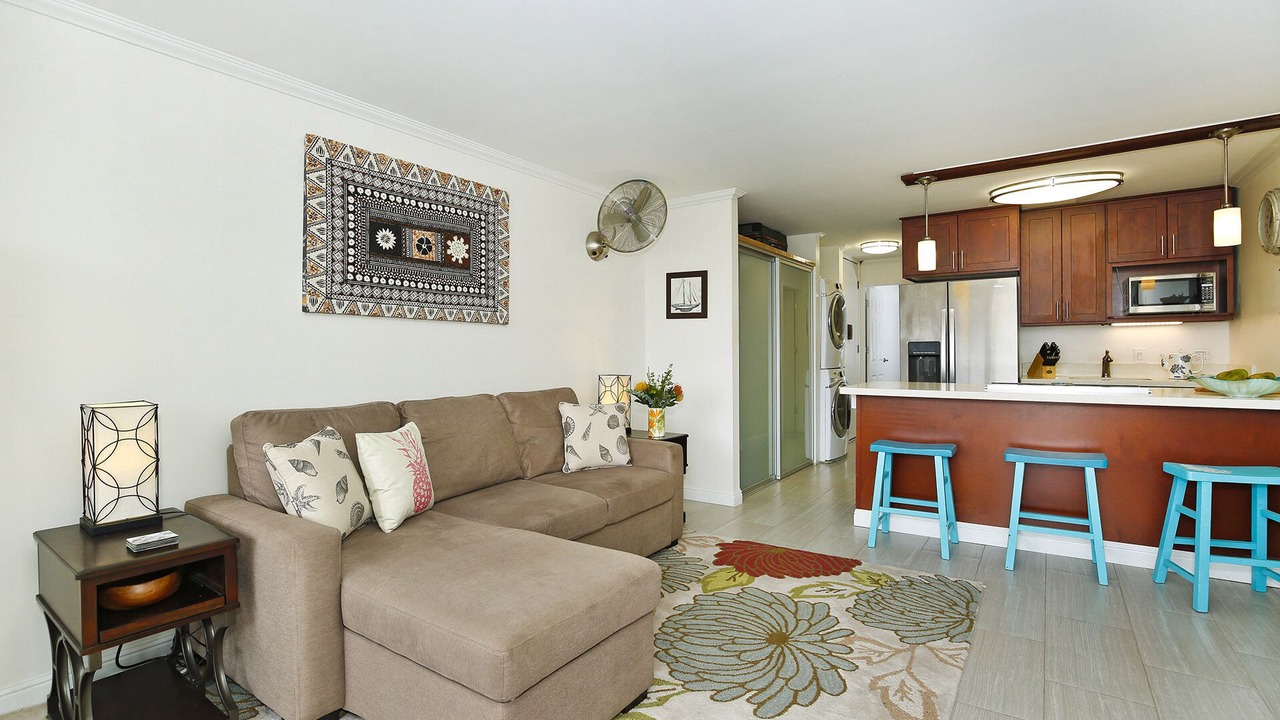 Photo of Livingroom in Waikiki