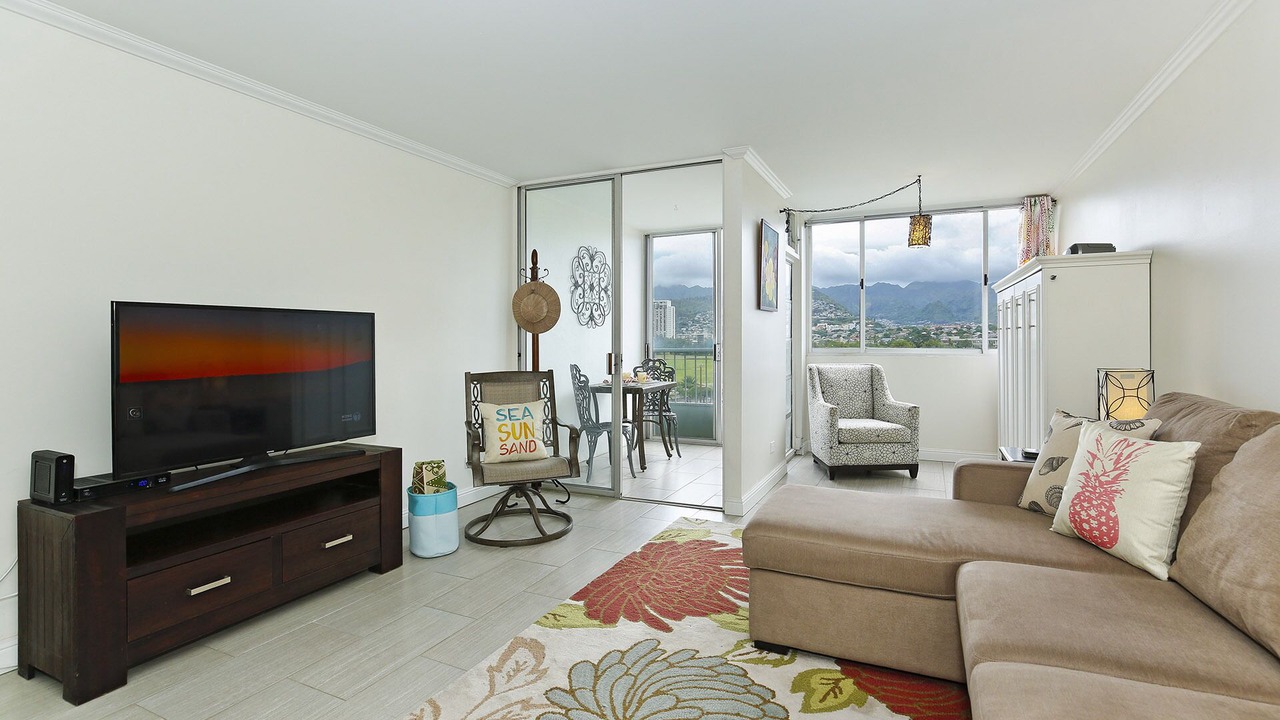 Photo of Livingroom in Waikiki