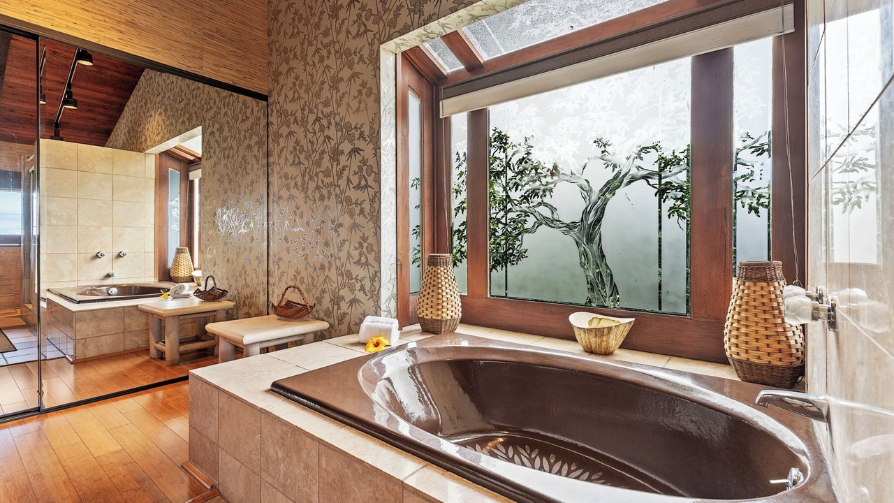 Photo of Bathroom in Kahaluu-Keauhou