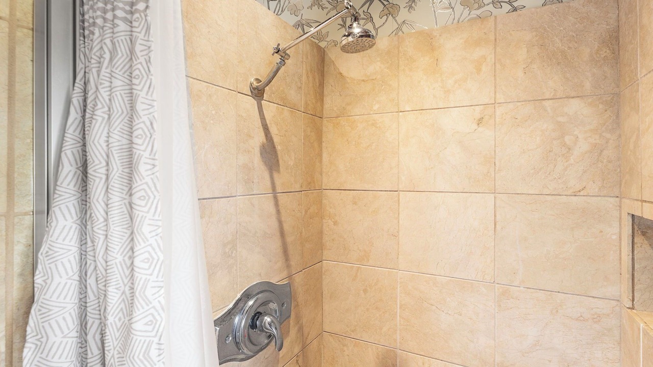 Photo of Bathroom in Kahaluu-Keauhou