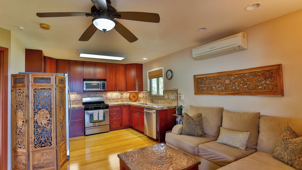 Photo of Livingroom in Puako